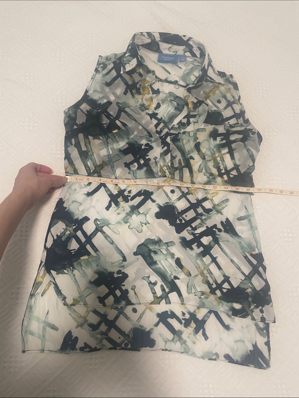 🖤5/$25 Vera wang silky Sleeveless Abstract Print Layered Blouse Blue Green White - Picture 8 of 17